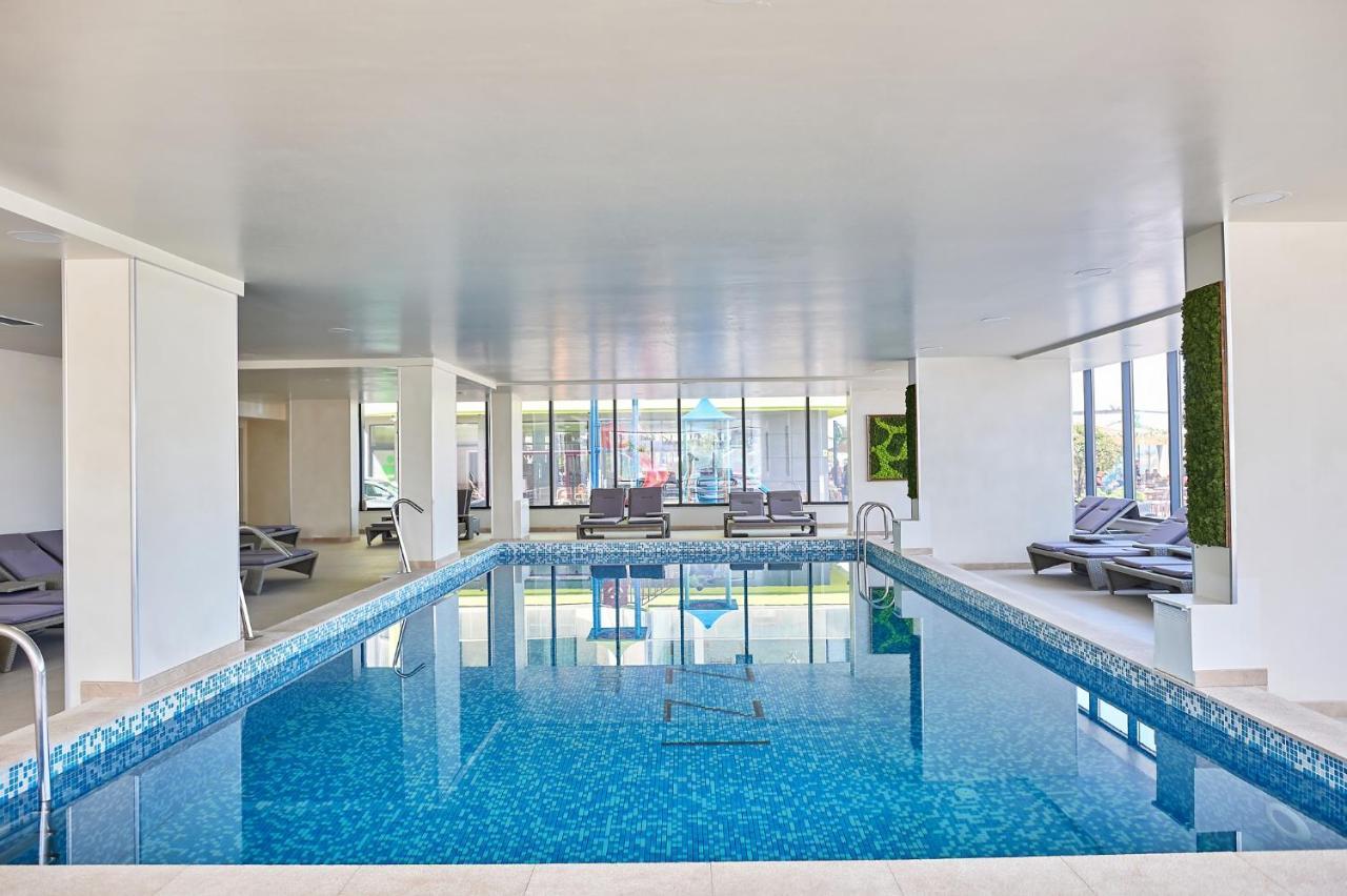 Fancy Apartment In Spa N Pool Beach Resort Mamaia Eksteriør billede